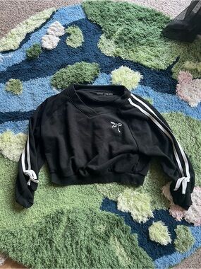 High-Rise Black Cropped Sweatshirt with White Stripe Detail